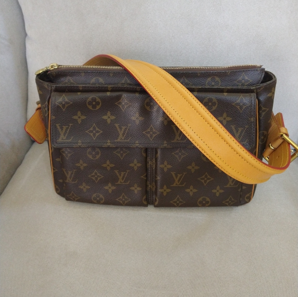 SOLD - Louis Vuitton Viva Cite GM